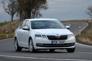 Dobře jedou, málo žerou a nejsou to diesely. Vybrali jsme ojetiny s výkonem, ale nízkou spotřebou - Garáž.cz